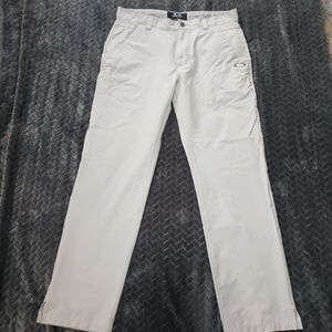 Oakley Gray Performance Golf Pants Men's size 34 W x 34 L